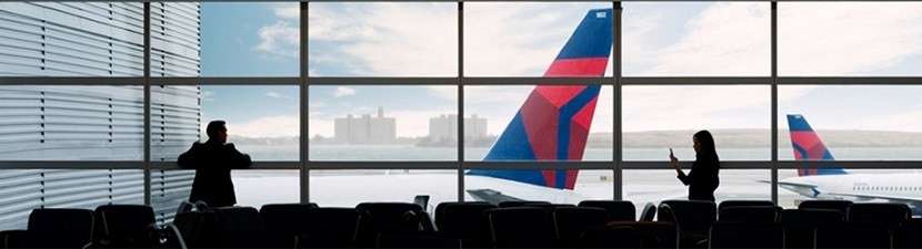 delta-plane-tails-airport-banner-830x225.jpg